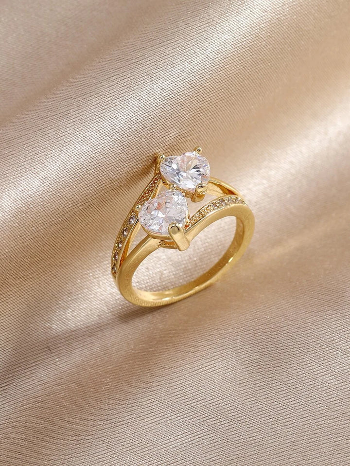 Adeline – Romantic layered design with luminous sparkle
