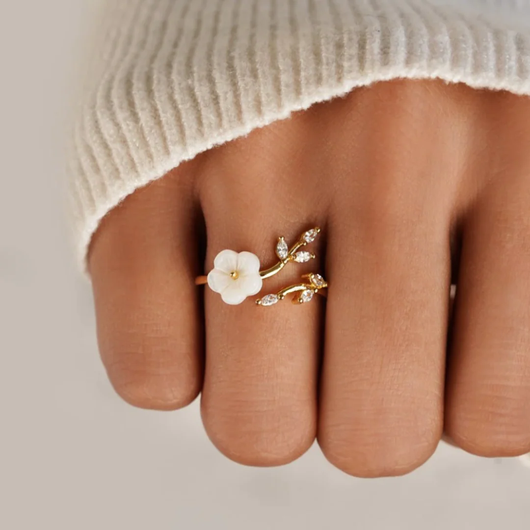 Flora | Adjustable Floral Ring