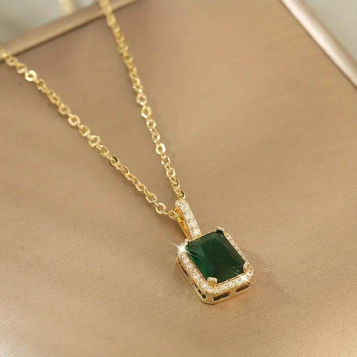 Zarela Fontaine | Green Pendant Necklace
