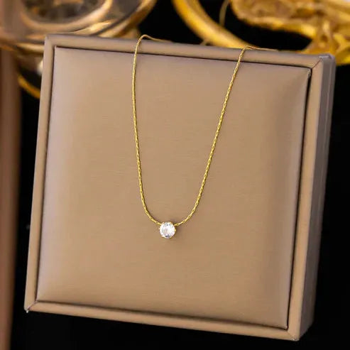 Diana | Diamond Pendant Necklace