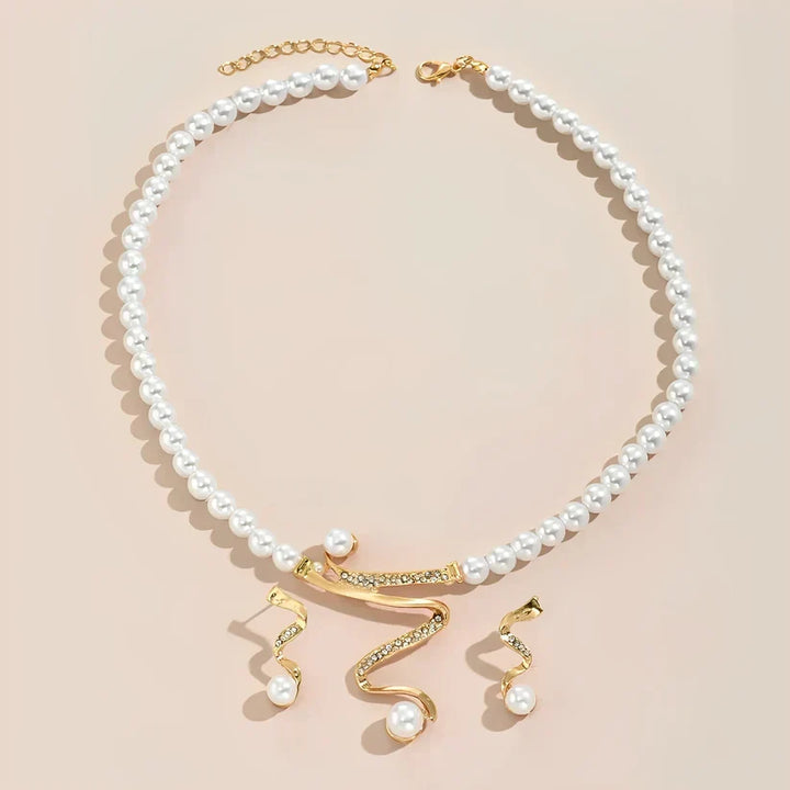 Margot | Natural Pearl Necklace and Earrings Set