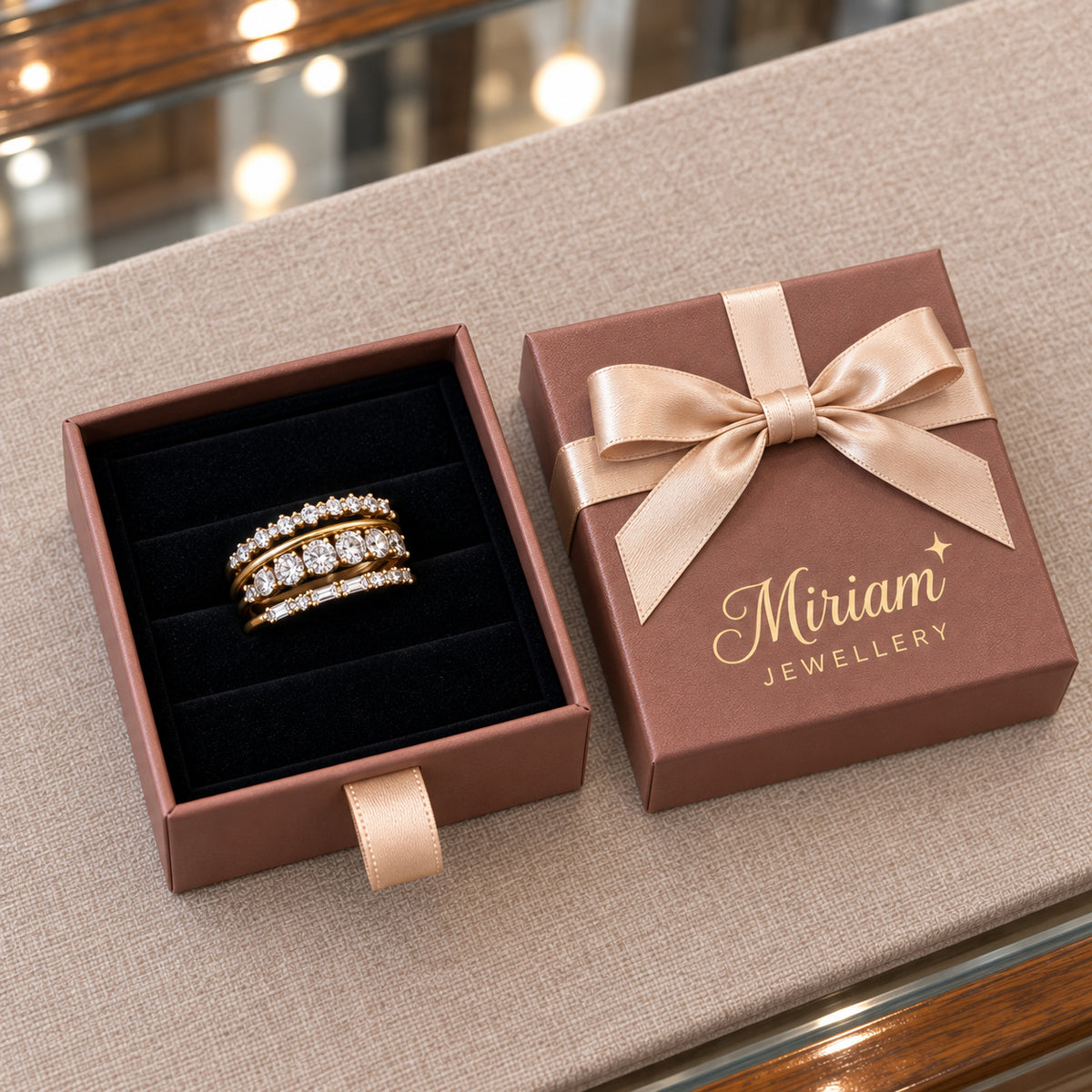 Vintage Elegant Zirconia Ring Set in a Miriam Jewellery gift box